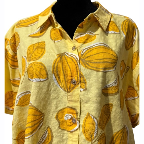 Eddie Bauer Baja Butttercup Yellow Fruit Print‎ Shirt Women’s Large Short Sleeve - Picture 2 of 9